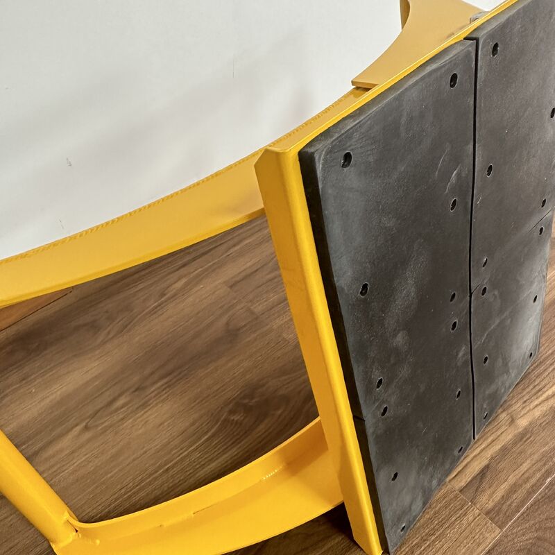 Hệ thống mô-đun HiTOMARUKUN rào chắn đường tạm thời sơn tĩnh điện cung cấp khả năng kiểm soát giao thông và tăng cường an toàn tại các khu vực thi công.