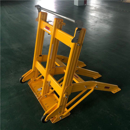 25KG Đường chắn xe cầm tay gấp nhẹ với phun điện tĩnh cho an toàn giao thông đường bộ